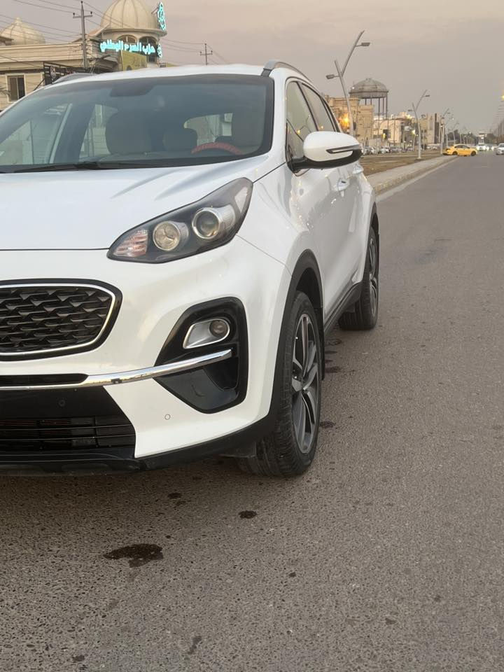 السلام عليكم
للبيع كيا سبورتج موديل ٢٠٢٠ 
ماشيه ٦٤الف
كشنات جلد 
داخل حمصي
شاشه نضام كار بلاي واندرويد
دبل سويج
نضام ملاحه نفكيشن
كامره خلفييه وحساسات اماميه وخلفيه
تحكمات ستيرن مع تثبيت السرعه و ٣ انضمه قياده
السياره جديده جدا على وضع الشركه كفاله عامه من الصبغ والبارد 
السونار موجود بلمنشور
السعر ٢١٠ ورقه
***********
