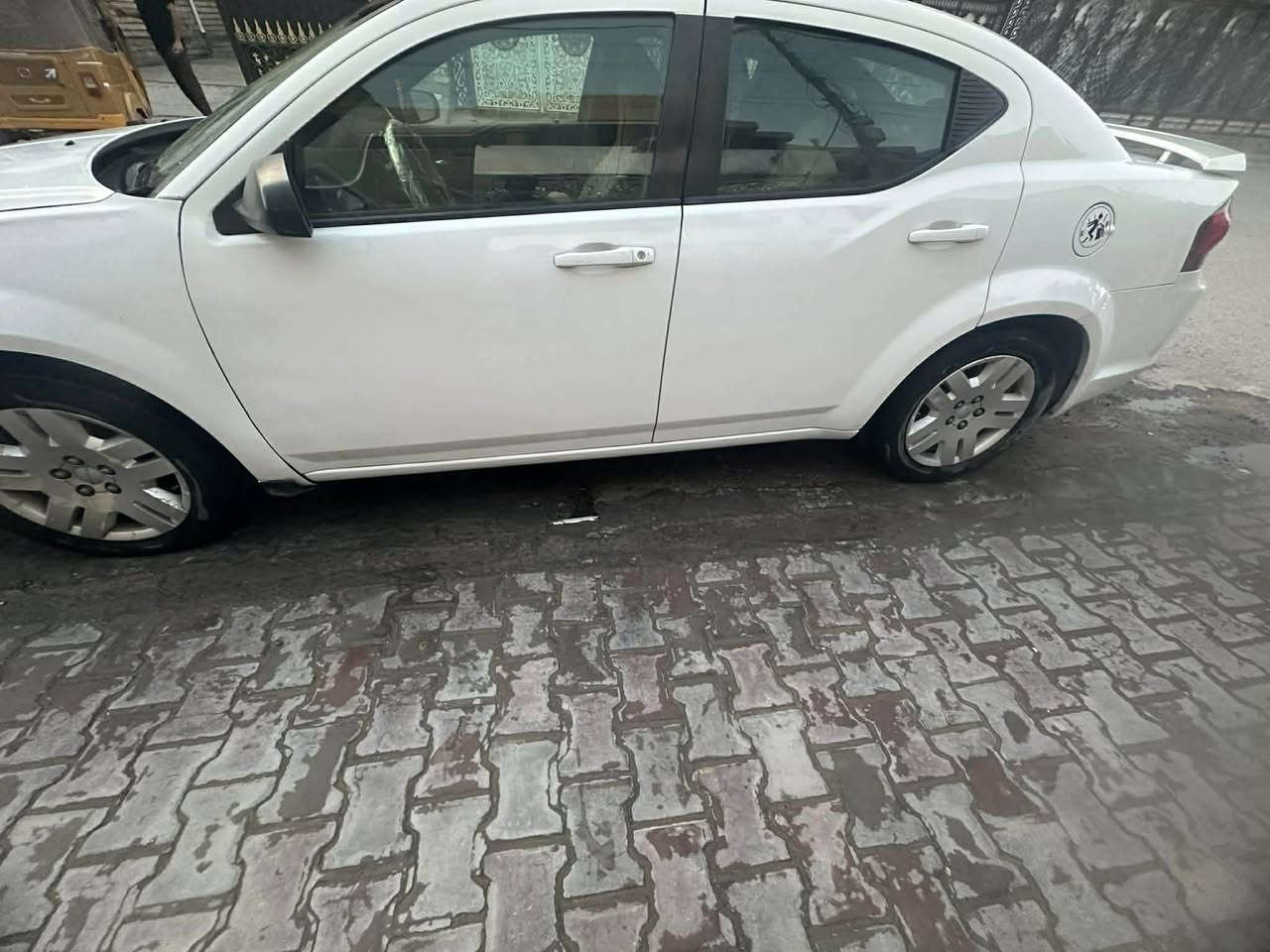 سلام عليكم سياره دوج افنجر موديل 2014 سياره نظيفة  محرك كير تبريد كله تمام رقم بغداد اربعة سلندر 2400
للاستفسار
0785 857 0838‬
