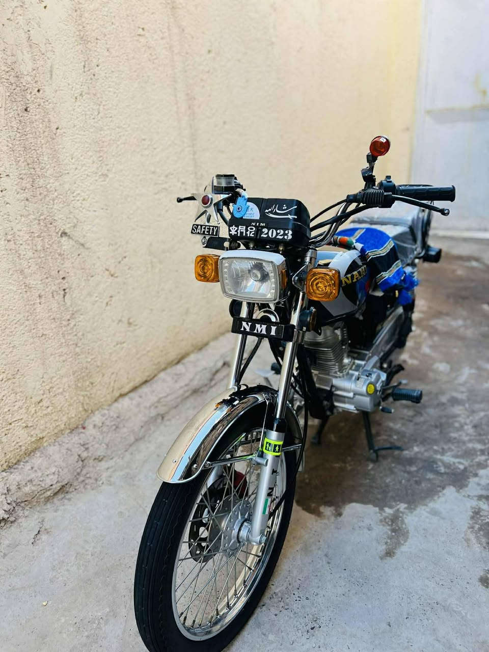 السلام عليكم اربعه كير متياز للبيع مديل 23 اوراق كامله وكيله ابن عنجور بنجف
***********
