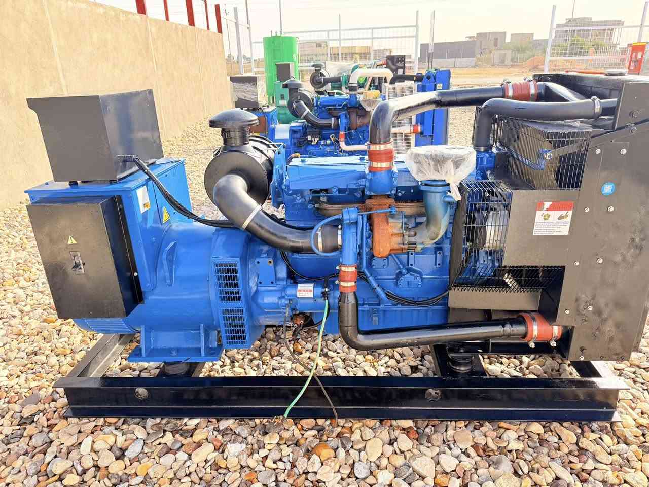 بيركنز لوفل 150 كيفي مشتغله 234 ساعة شرط زيرو 

وارد اوربي غير مستخدم بالعراق شرط الفحص والظمآن العنوان بابل ناحية الشوملي للاستفسار ***********
