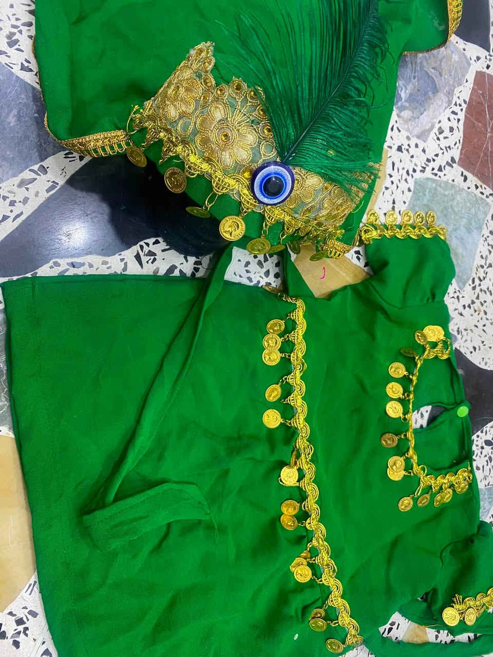 زي تشابيه  بناتي 
متوفر للبيع المباشر  عرض شبرين وطول شبرين و٢ اصابع


**إذا كنت صاحب هذا الإعلان وتريد حذفه لأي سبب، رجاءا أرسل رسالة إلى الدعم الفني**