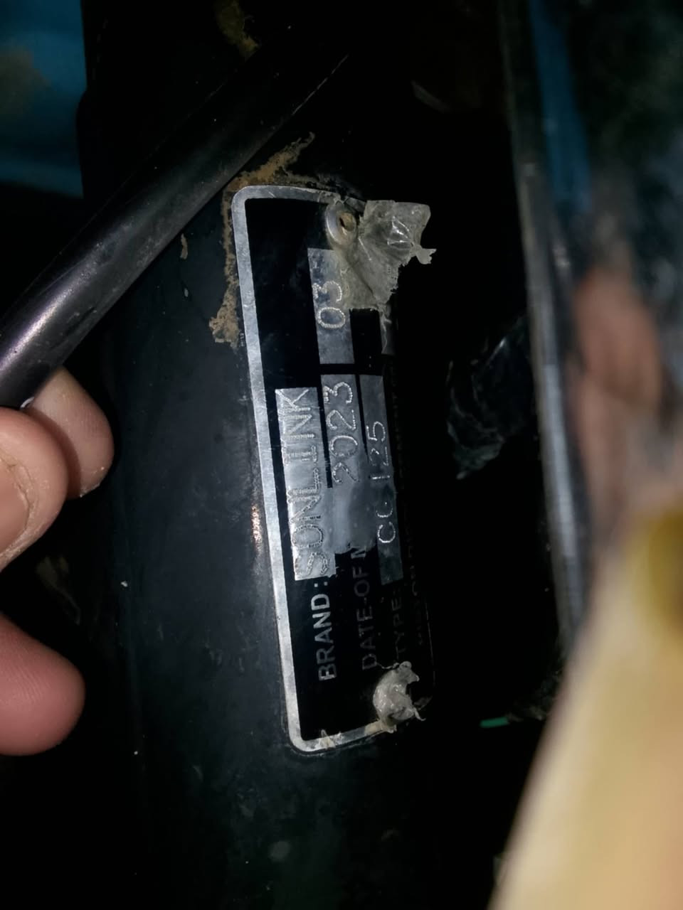 سلام عليكم دراجه البيع شاصي موديل 2023 وراق صولي مفتوحه بس ولفات  دراجه فول وحك عباس كله شغاله من طول الطول سعر 650 بيه مجال غليل فدوه كلبك مو شراي التعبني دراجه مامغسوله وعلي دراجه بمحل ضامهه ماطلع بيه ***********. خاص مفتوح
