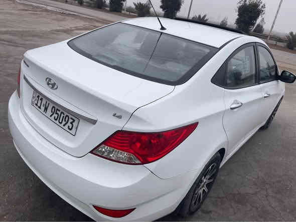 السلام عليكم 
هونداي اكسنت للبيع موديل 2015خليجي فول مواصفات 
حجم المحرك 1600رقم بغداد بأسمي بيها 3مكانات رش بدون اي ضرر داخلي 
السعر المطلوب 105
مكان السيارة بغداد الدورة
*********** حلة
