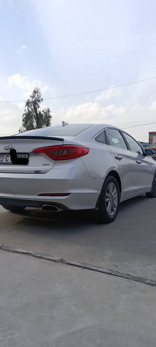 سلام عليكم
سوناتا للبيع 
موديل 2015 شكل ال 17 
امريكي حادثهه حافه البنيد فقط 
صور الحادث موجوده بل منشور 
باقي كفاله 
مكينه كير حداده تخم تاير جديد 
رقم اربيل رقم وسنويه جديده 
كشنات كهرباء تحكمات ستيرن شاشه كامره 
السعر 107 وبيهه مجال 
***********
