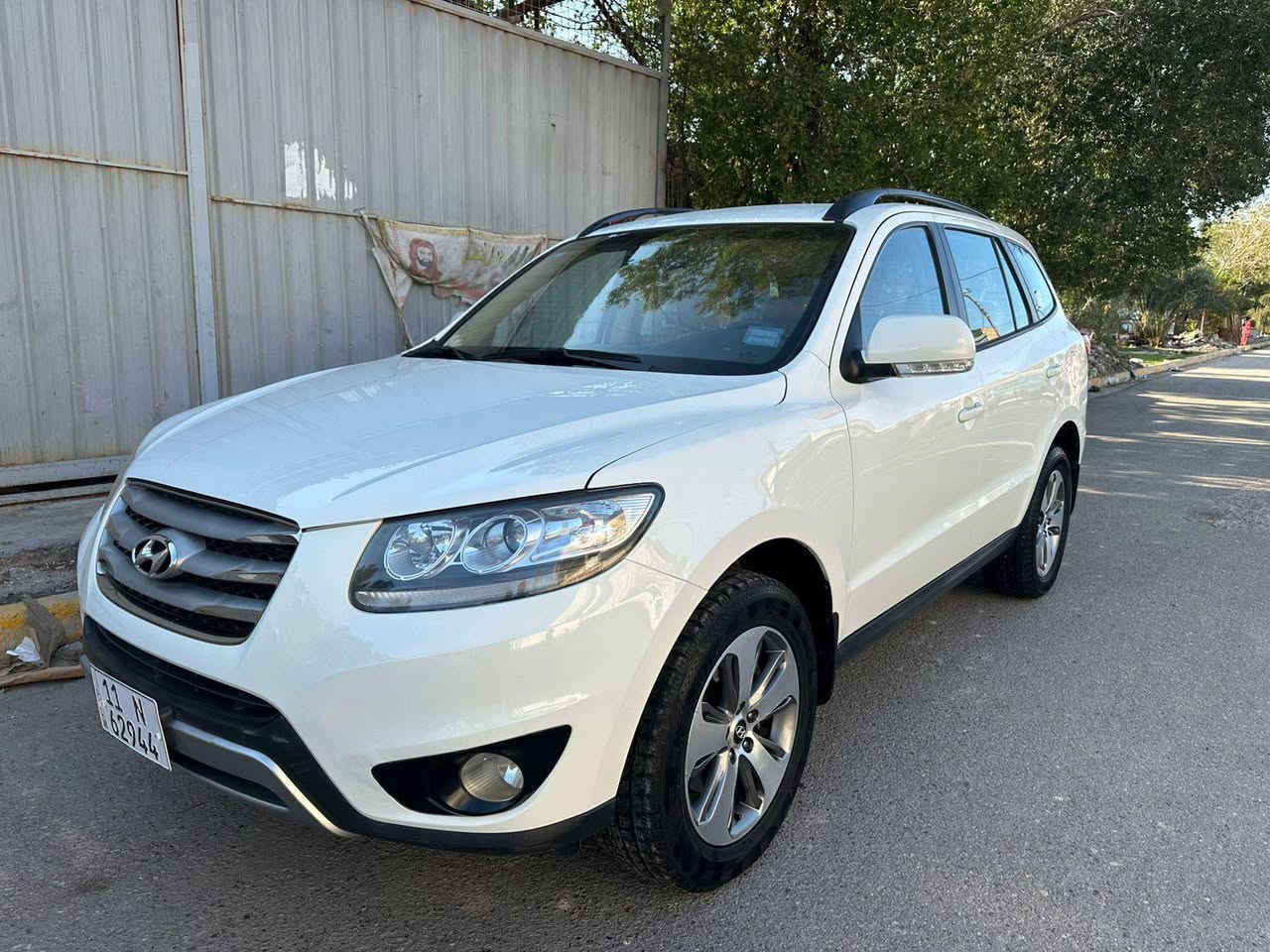 سنتاف2012 بغداد
نص فول ماشيه 87 الف 
كفاله عامه.  كفاله عامه  محرك 6 سلندر 
 رايدهه ب 155
***********مكاني بغداد
