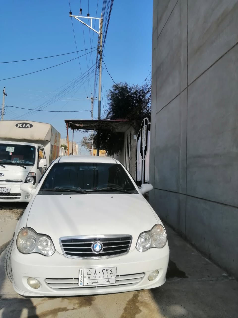 السلام عليكم
سي كي للبيع 
السعر ٤٨ وبيها مجال 
سنويه ٢٠٢٧ 
شرط تحويل 
كير مكينه شرط 
تبريد تدفئه شرط 
طخم كلو جديد 
ستيرن جديد 
باتري جديد 
طخم تايرات جديد 
كهربائيات كلها شغاله 
سياره مابيها برغي نقص 
بيها قطعتين وربع صبغ 
سياره ماشيه ١٨٢ الف 
مامتواجد ع فيس فقط 
رقم عنونها موصل جانب ايمن 
***********
