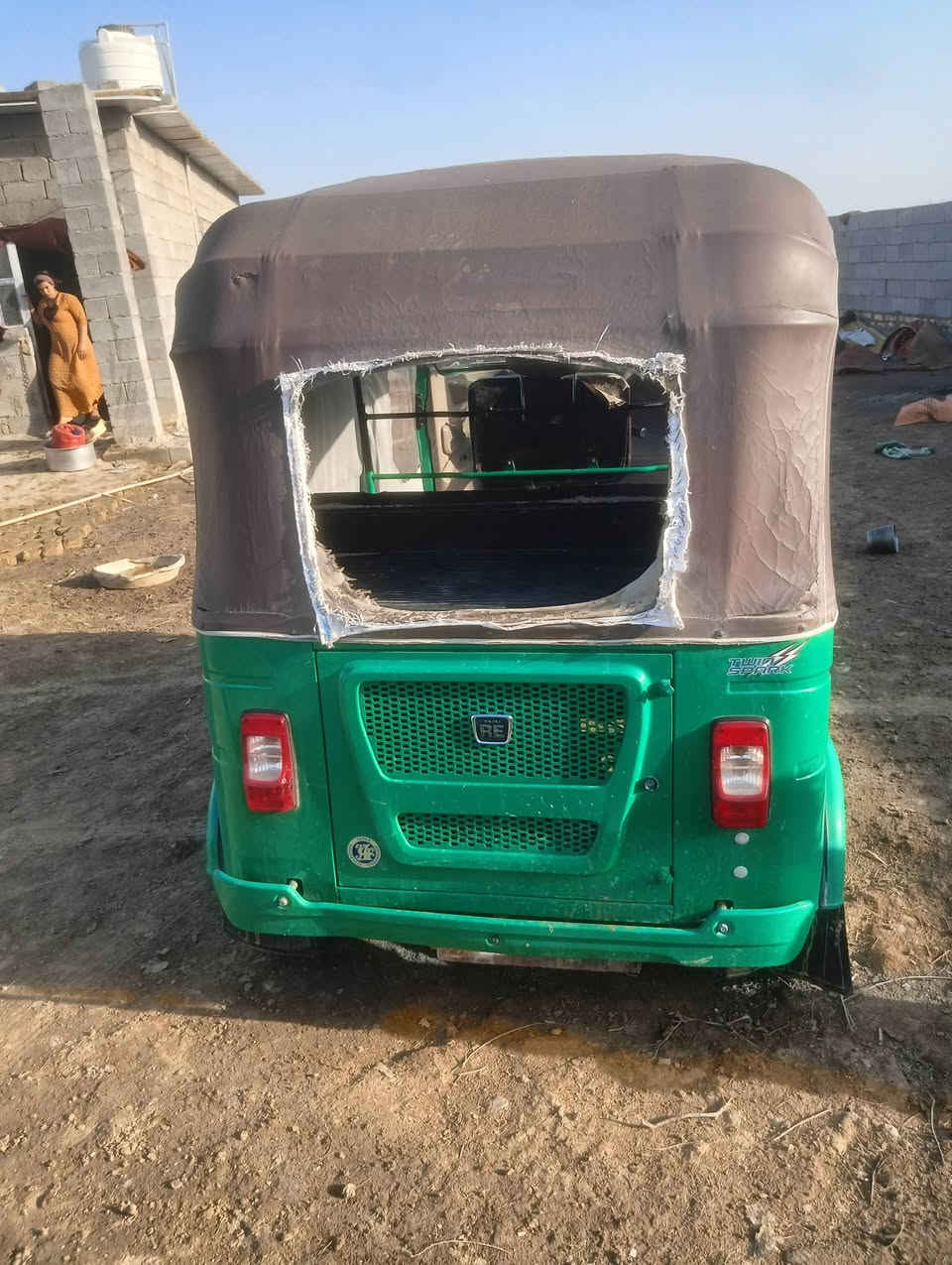 السلام عليكم شباب تيك توك موديل 22 مقفوله السعر بالخاص راسلونا على هذا الرقم ***********
