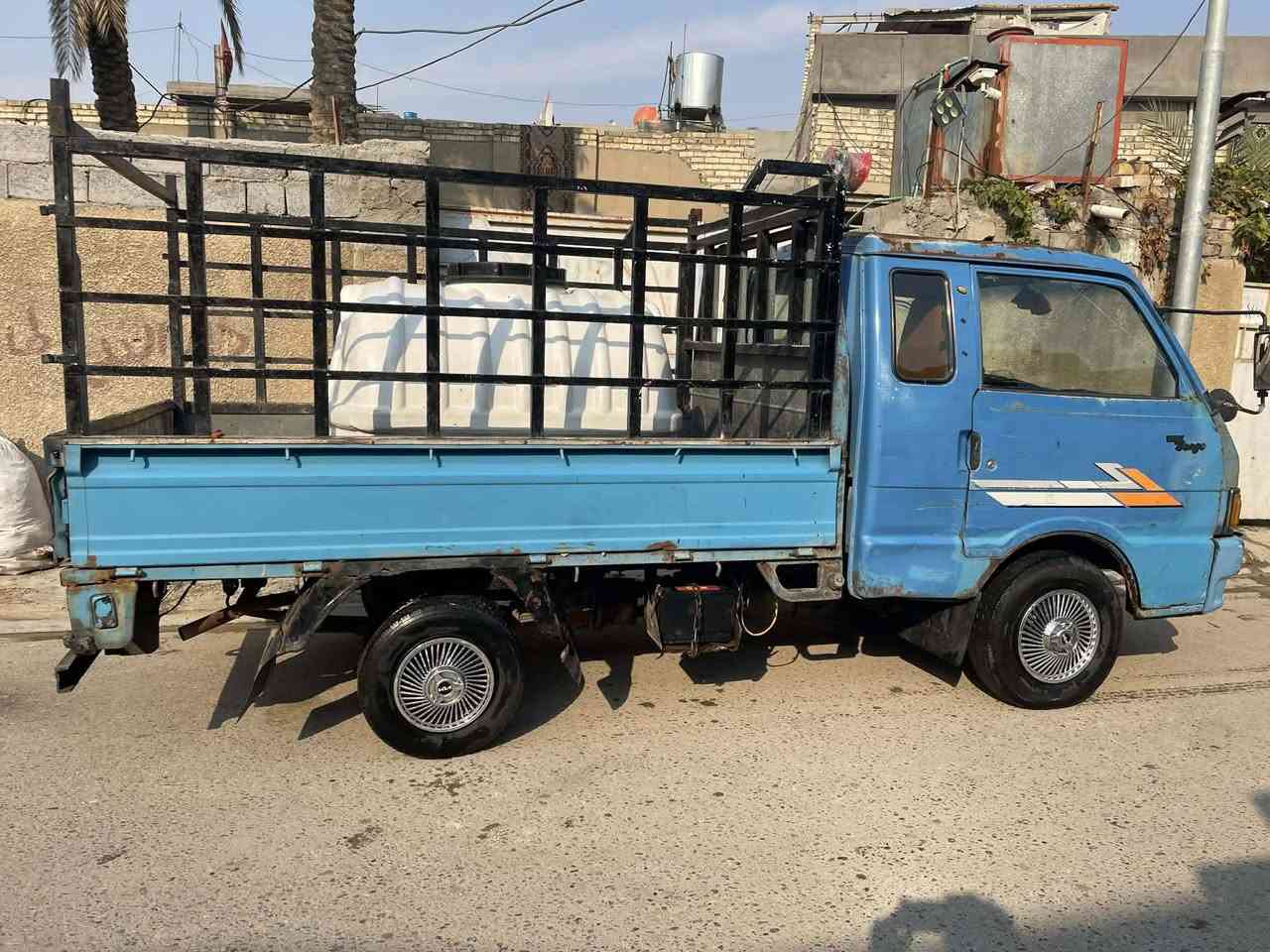 سلام عليكم سياره البيع کیا بنکو مودیل93 سنويه لل2030 كير وكسن مكفول شاصي رقم شاصي مكفول محرك بي صوت ابيع محرك كايم رقم ديالى نكليزي بسمي مداور ثاني يوم  رقم الهاتف *********** مكاني بغداد السياحي
