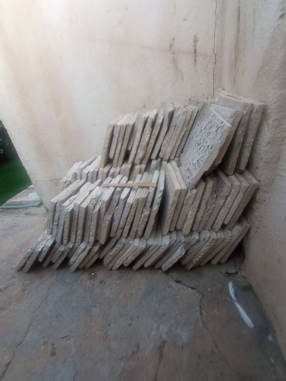 سيراميك جداري ايراني خاص للصحيات قياس 60×30 سم زايد وبالكارتون مامفتوح عدد 11 كارتون وكل كارتون بي 10 قطع وعندي مال ارضية جدد  قياس 30 سم نوع هندي درجة أولى وغير مستخدمات بحدود 16 قطعة  موزاييك مستعمل قياس 35 سم عدد 135 قطعة بيهن مثلومات من الزوايا بحدود 10 قطع المكان بالشهداء


**إذا كنت صاحب هذا الإعلان وتريد حذفه لأي سبب، رجاءا أرسل رسالة إلى الدعم الفني**