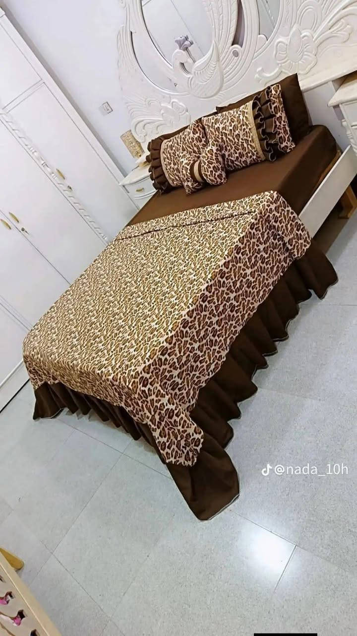 خياطه حسب الطلب شغل درجه اولى وانسب الاسعار وتوجد خدمه توصيل لجميع المحافظات العراق الحجز والستفسار مراسلة واتساب او خاص  ***********
