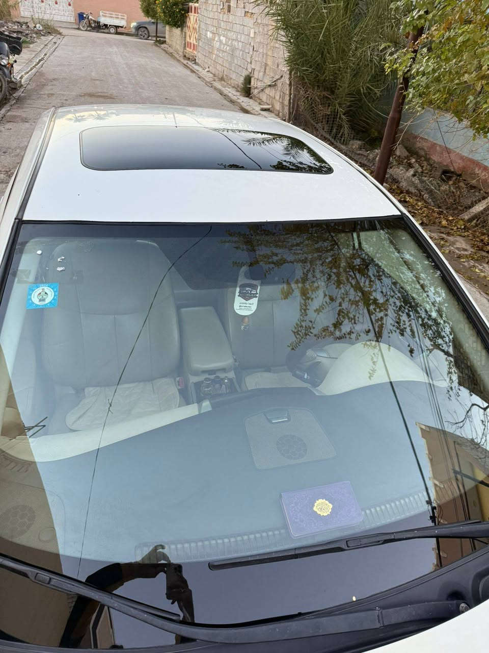 السلام عليكم نيسان التما ٢٠١٣ خليجي محرك ٦ سلندر رقم بغداد السنويه تسقط ب ٢٠٢٧ ب اسمي
بيها مكانات كلير ابيع حزام دواخل مابيها شرط الفحص
المواصفات فول
 فتحه 
بصمه 
اشاره بالمري 
شفتات 
تبريد وتدفئه قطعتين 
كشن كهربائي 
داخلها جديد لك 
كهربائياتها كلها شغاله
محرك ٦ سلندر بلاد 
السيارة بيها مشكلة ب الكير السياره تمشي وطبيعيه بس الزنجيل مال الكير بي مشكله بس بدايه السياره من تمشي وراها طبيعي 
اني انزل سعر الكير من السيارة
السيارة سعرها ١١٠ مكاني ديالى بعقوبة 
مارد خاص اني مكلف بلنشر
***********
