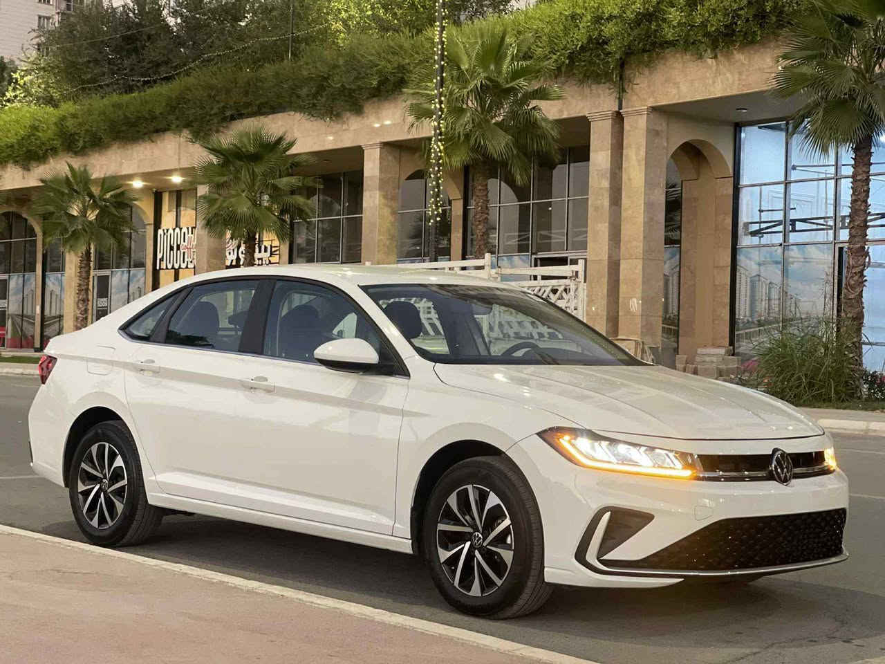 ڤۆلکسواگن جیتا 2025
 شکڵ گۆڕاو مەکینە 15 تۆربۆ
 مواسەفات sport سپی بەفری
 1000میل ڕۆشتوە ، 
وەکو بۆیاخ بەس بۆنیتی بۆیاخە  چەمەلەخی سایەقی بە سارد چاکراوە بی ناو گرتن دەعامیو عەتەرو ڕادیتەرو بەوابە هەموی بیلادیە

سعر لە کۆمێنت داوابکە ڕاستەخۆ بۆت دیت 📩 

 ئێرباگ شانو سوکان شەریکە دانراوەتەوە ،  ژمارە کاتی نەشکاوە 3 مانگی لەگەڵە بۆڕەقەم ، 

ژمارەی خاوەنی 
***********
