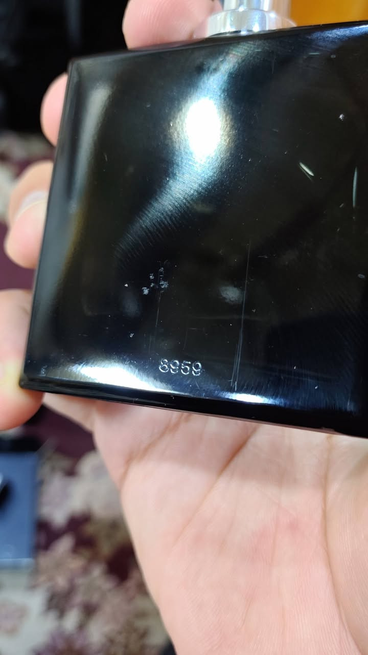 عطر بلو دي شانيل 50ml
جديد مستخدم رشات فقط
عطر جميل راقي يناسب كلا الجنسين
سعر العطر 135 الف مع التوصيل 
عنواني بصرة جمهورية و توصيل متوفر
تواصل خاص او واتساب ***********
