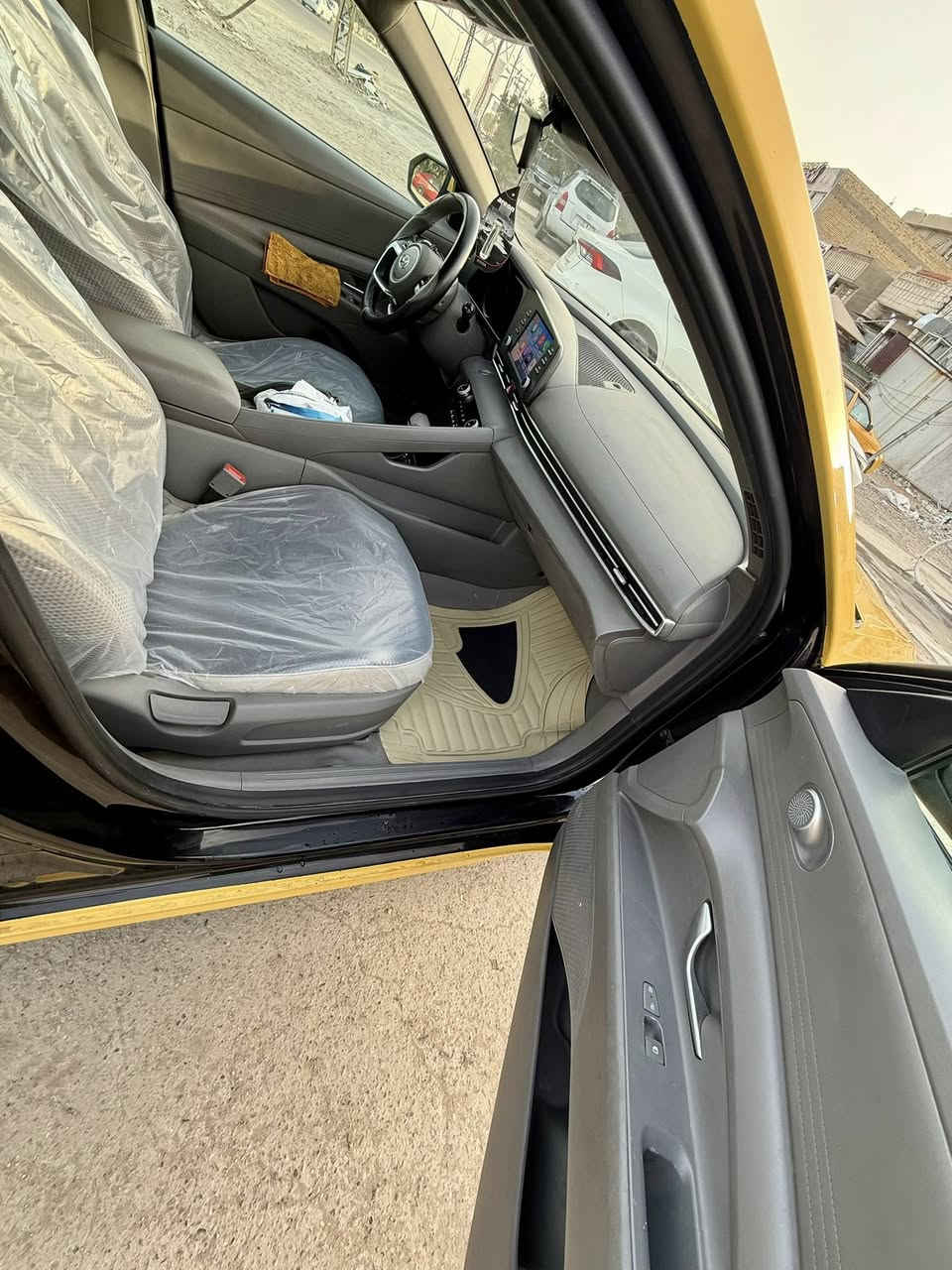 السلام عليكم النترا 22 محرك الفين دوش صور الحادث بلمنشور تبديل قبق الجنطه فقط لغود شواصي مكينه كير كله مكفول منظومه زنون منظومه تبريد صدر حداديه كله جديد دوشمه عام وتغليف نايلون ماشيه 85 مواصفات بصمه تشغيل عن بعد بصمه ابواب بصمه صندوك انضمه قياده رادارات وتحديد مسار وقياده ذاتيه سياره جاهزه وكامله للاخير مصفره هيئه وغرامات وهزه جديده ورقم جديد وبسمي تحويل ثاني يوم السعر 150 والشراي يدلل مكاني بغداد سريع حي العامل *********** وبي واتساب وخادم للطيبين .
