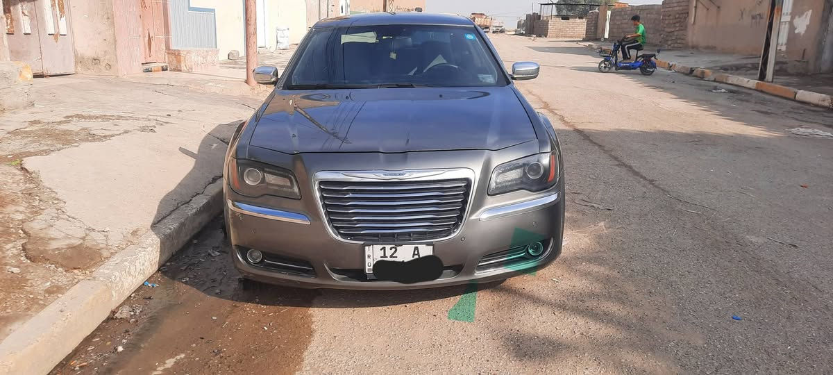 واباما موديل 2012 سياره فول عده ال  سلا ايت مصبوغه حزام عده سقف  بوند وصندوق وضع شركه سياره بلا دواخل  السعر 150 وبيها مجال شي قليل  ***********  /***********/
