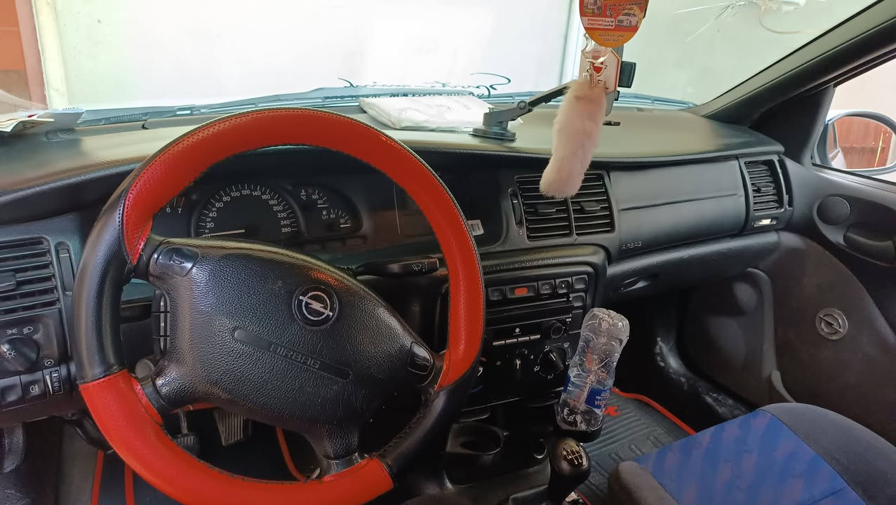 السلام عليكم وبل فتره بزون موديل 98رقم اربيل مسطره شرط تحويل محرك 6بخاخ علي 4ورقات غرامه ينزل من سعر لون ابيض تربيد تدفيه بس البوري مبعوج مكان موصل رشيديه *********** سعر 46 ورقه بيمجال قليل يرهم نقد فقد
