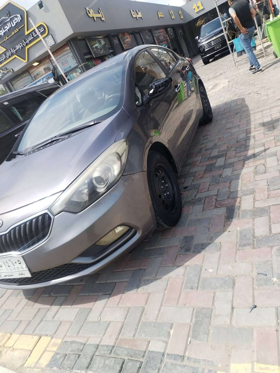 السعر ٩٥
سلام عليكم 

سيارة سيراتو ٢٠١٥ لون فيلي باسمي رقم بغداد ١٦٠٠ خليجي بيها باب الخلفي وجاملغ؟ الخلفي وصندوق صبغ تكمة
تفحص يلا تشتري


**إذا كنت صاحب هذا الإعلان وتريد حذفه لأي سبب، رجاءا أرسل رسالة إلى الدعم الفني**