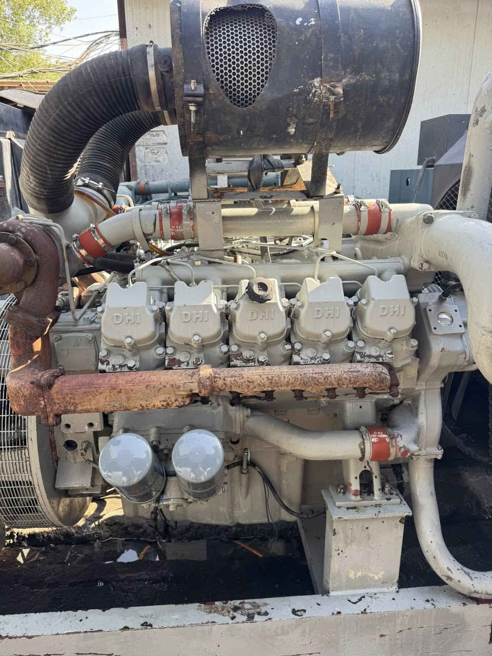 سلام عليكم
دايو 550KAV محرك🔟سلندر للبيع غير مفتوح بلادي اي استفسار اتصل وبيك خير وتدلل 
***********
