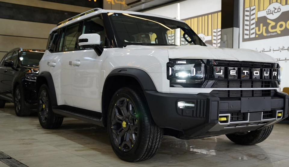 🔥 Jetour T2 2025 🔥

🚘 مرقم بغداد 

📃 اليكم التفاصيل الآتية 👇🏻👇🏻

🚘 خليجي 
🚘 ماشية 12 الف 
🚘 موديل 2025
⚙️ حجم المحرك 2.0L TURBO
⚙️ مرتبط بناقل حركة أوتوماتيك
⚙️ يبلغ عزم الدوران 390 نيوتن / متر 
🐎 بقوة 251 حصان 🐎🐎
🔑 مفتاح التشغيل بصمة 
🔑 تشغيل عن بعد 
🪟 بانوراما 
🚗 دفع رباعي  
‼️ اريل نفكيتر 
📍حساسات أمامية 
📍حساسات خلفية 
💡لايت زينون + LED 
🔦 كشافات 
🔦️ بك لايت LED 
🚘 دخول بصمة ذكي 
🛞 حجم الاطار 255/55R20
🛞 ويل كب 20
🛞 4 دسك
🛞 حساسات ضغط الاطارات 
✨️ اشارة في المرايا الجانبية 
✨️ المرايا قابلة للطي كهرباء 
🌧 ماسحة خلفية 
🎈عدد AIR BAG 6
🚗 هاند بريك كهرباء 
🚗 ا ABS 
🖥 دشبول شاشة ديجيتال 
🖥 شاشة Apple Car play 
📷 كاميرا دوارة 
📷 4 كاميرات 360°
💡الانارة الداخلية LED 
⭕️ مقود جلد حياكة  
🛣 مثبت السرعة Cruise 
🛣 رادار 
🛣 تحديد المسار
🎶 المودات والاوامر الصوتية 
🎶 ا Bluetooth / T YPCE 
🔋شاحن هاتف Wireless 
⚡️مخرج منفذ الطاقة 
🔍فحص نظام السيارة 
💺تتسع المقصورة ل 5 ركاب
💺المقاعد جلد
💺حركة المقاعد الأمامية كهرباء 
👶مثبت مقعد الاطفال ISOFIX 
❄️ تبريد شاشة لمس مناخين منفصلين 
❄️ قطعتين تبريد 
🚘 أوضاع القيادة Drive Mode 
🚘 أوتو هولد Auto Hold 
⛷️ نظام مانع الانزلاق 
⛰️ نظام نزول المنحدرات 
🥤حاملات الأكواب 
🚘 تطعيم الدواخل ألمنيوم 

📐 أبعاد ومقاسات السيارة📐
📏 الطول   478  cm     
📏 العرض  201  cm
📏 الارتفاع  188  cm

🚘 ضمان لمدة 10 سنوات أو مليون كم ‼️

💵 السعر 38 وبيه مجال بسيط كلش مرقم بغداد كامل  
مكاني كربلاء 

رقم الهاتف ***********
