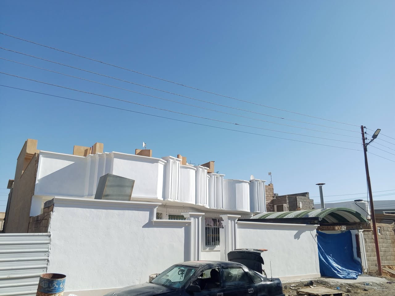 جزء من عملي واجهيات والبخ ونثر مواد وعمل بل قساد ***********  ***********
