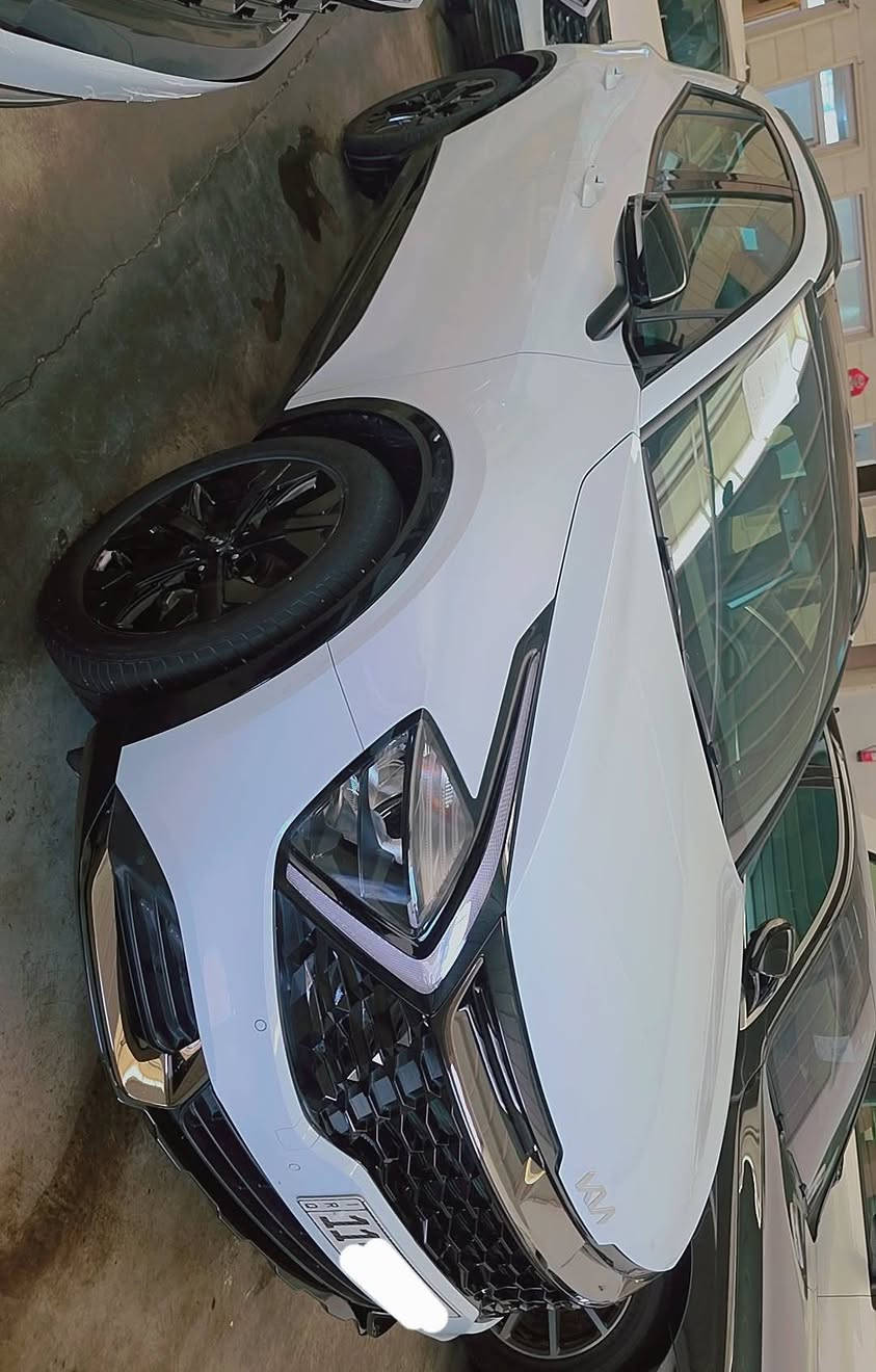 سبورتج فئة بلاك ادشن موديل 25 ماشية 14 الف
فول مواصفات 

✅ مقاعد جلد زيتوني وكنتارا اسود 

✅ محرك دوش 2000 تنفس طبيعي 

✅ كير 6 نمر 

✅ قمارة بانيروما 

✅ بصمة وتشغيل عن بعد  

✅ كراسي كهرباء 

✅ جنطة كهرباء 

✅ هندبريك دكمة

✅ درايف مود ( انظمة قيادة متغيرة )

✅ اوتو هولد  ( نظام فرامل ذكي )

✅ مساعد انحدار 

✅ مانع انزلاق

✅ لايت عالي ناصي زنون 

✅ لد ليزري نهاري امامي 

✅ بك لايت ليزري LED مال جي تي لاين 

✅ شباك امامي بلاك بيانو

✅ كفرات بلاك بيانو ( اسود لماع )

✅ حساسات امامي خلفي وكامرة دوارة

✅ تطعيمات البرونز الجديد بدل السلفر 

✅ مري طي كهربائي واشارة جانبيه 

✅ ويل حجم 19 بلاك 

✅ حساس اطارات 

للاتصال  ***********

🟢  ضمان الدولية 5 سنوات 

🟢  اربع تبديلات دهن مجانا

🟢  سنة صيانة مجان

مبدل دهن داخل الشركة

السعر 250 $ بيها مجال
بيها سونار مرفق مع الصور بيها فقط شخط بارد باب الخلفي
