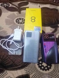 موبايلات العدد 2 ريلمي 8ذاكرة128 رام 8 مبدل شاشه اصلية كامل شاحنة سماع...