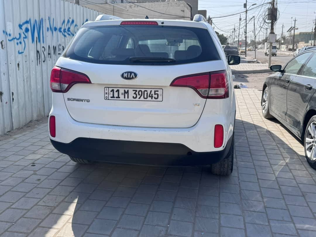 السلام عليكم
سورنتو 2015 خليجي
بيها صبغ قطعه ونص. باب الصدر والخلفي نص منه
٦ سلندر ٧ راكب
ب اسمنه
رقم انكليزي
السعر ١٧٥
الاستفسار ***********
