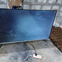 بلازمة للبيع  الشاشة مكسورة حجم 65 بيها انترنيت  السعر 20 قفل  0773030...