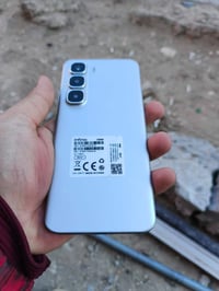 انفنيكس هوت 60 برو+ • ٢٥٦/١٦ • شاشة امولد ١٤٤ هرتز