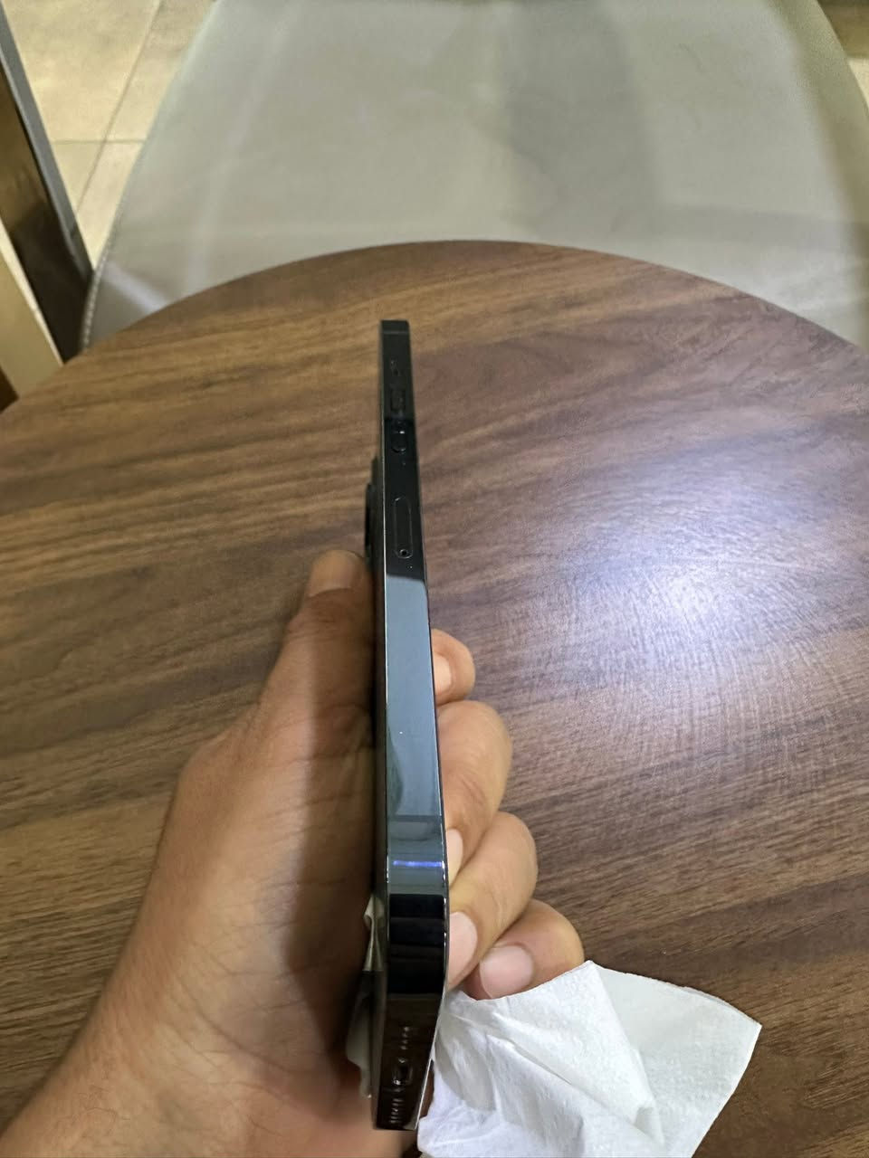ايفون 12 برو ماكس ازرق ذاكره 256 بطاريه   78 اصلي الجهاز نضافته 100/85 الجهاز مامفتوح تروح تاخذه لي محل  تفحص  مكاني البصره ***********
