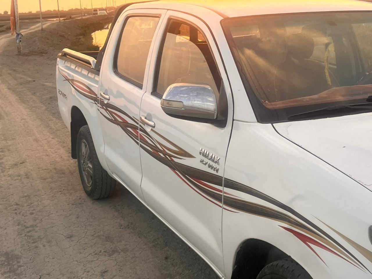 سلام عليكم عندي سياره البيع بيكم موديل  2015 رقم واسط  كير وتماتبك شاصي 19 كوتي تحويل مباشر سياره جديده وحلو يتصل على رقم  *********** السعر  خاص
