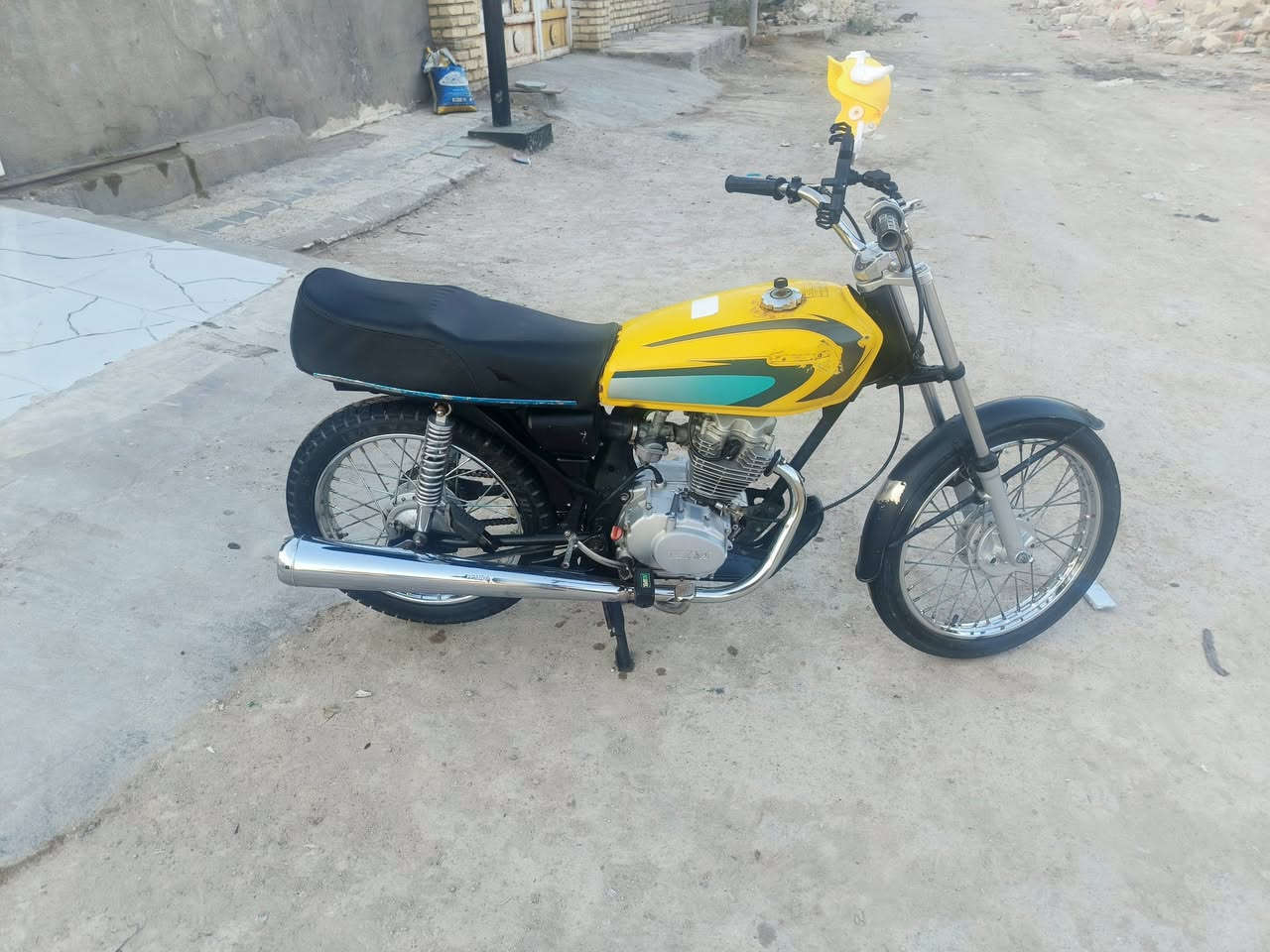 سلام عليكم دراجه نامه مفتوحه ولفات اكفلكياها سرقه وعشائرياً ب425 وبيها مجال رقمي *********** مكاني مركز
