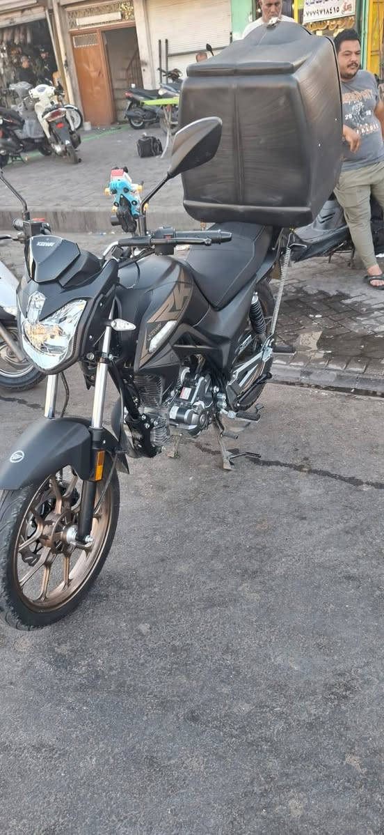 سلام عليكم دراجه RK 200cc بعدها زيروو ماشيه ٢٠٠٠ بس مكفوله من مكينه وكير وشاصي كهربائيات كلجات كلشي بيها زيرو مرقم اربيل سنويه ولوحتين الدراجه بأسمي تحويل ثاني يوم دراجه كامله من صندوك وستاند دراجه معروضه ب مليونين و ٧٠٠ مكاني شعب حي اور وهذا رقمي ***********
