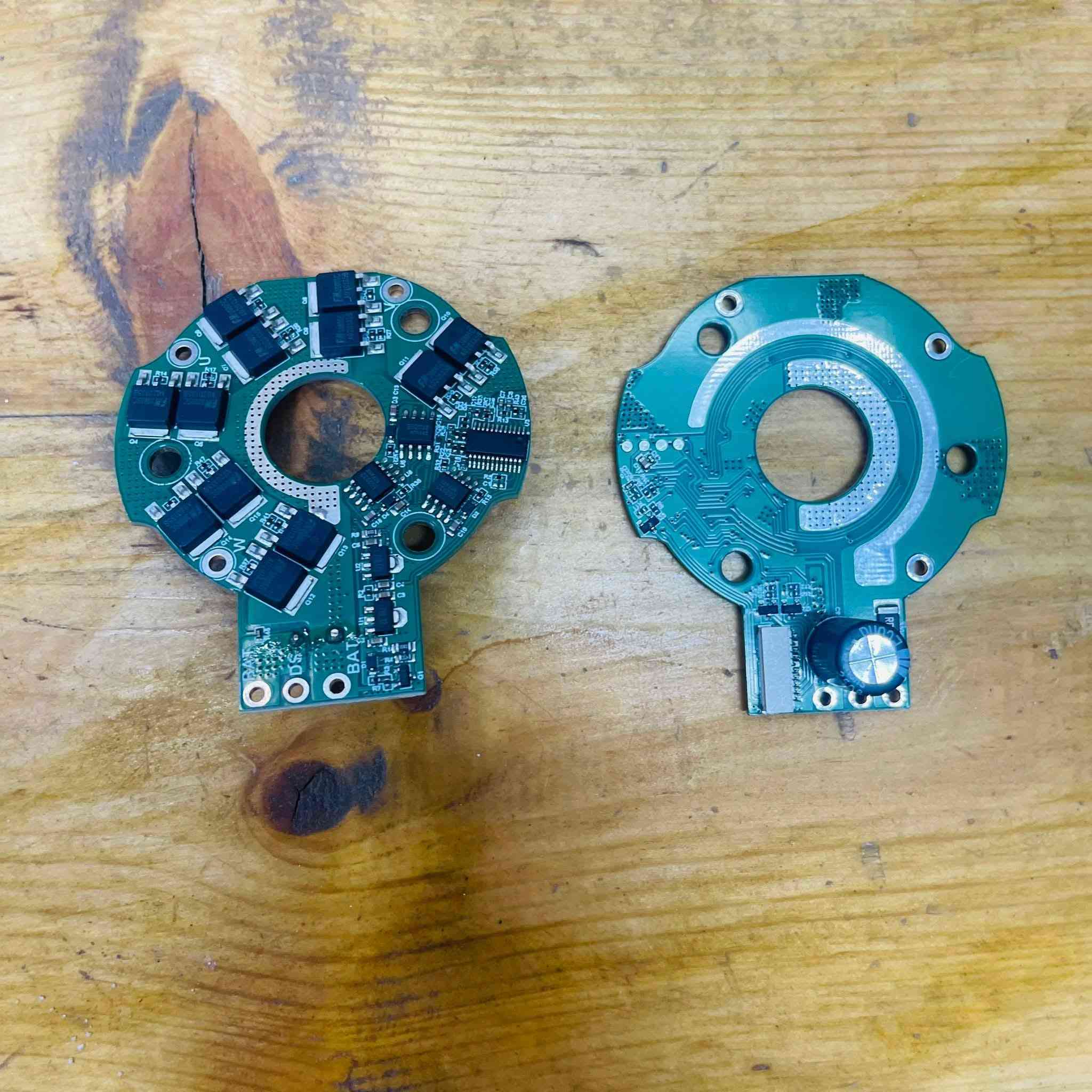 متوفر من أرقى المناشئ الى أنسب الأسعار ل الطلب جمله / مفرد من 1 قطعه الى 1000 أطلب المنتج الي يلبي غرضك والسعر الي يلبي مطلبك 🌹
توصيل 5 الاف التواصل خاص / واتساب : ***********
