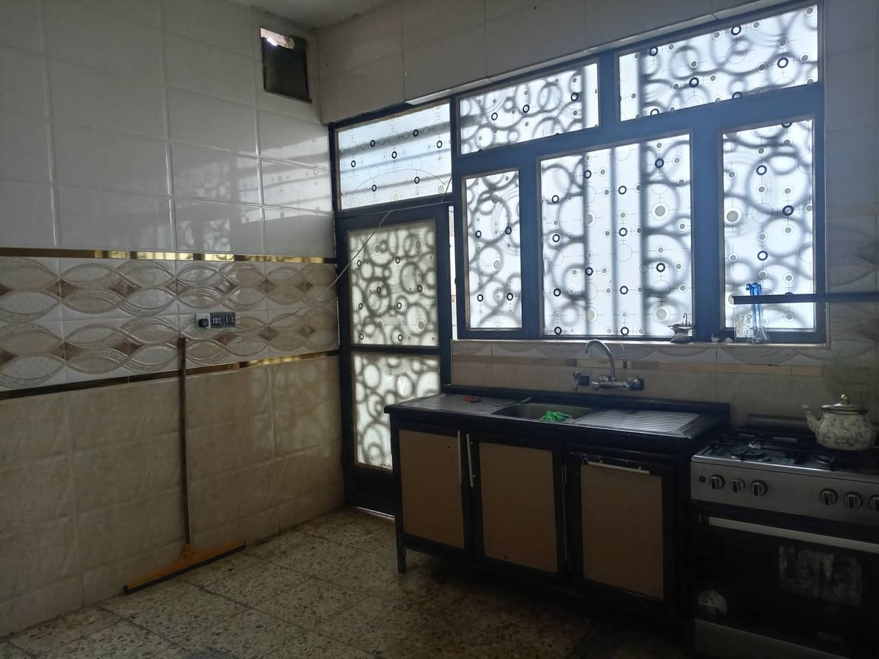 اسلام عليكم ورحمة الله وبركاته

يسر مكتب المحمود للعقار 🏡🏡🏡

عن توفر دار سكن للبيع في منطقة الدوانم

طابقين ٤ نوم __مطبخ __حولي كبير __

صاله كبيره __٣حمامات 

مساحة العقار ٢٥٠ متر __جبهه ١٠ الاربع

يرهم البيع نصف العقار او كل العقار

السعر ١٨٠ مليون مع المجال

موقع الدار قرب جامع الفردوس

عل شارع لعام مباشرة
مكتب المحمود للعقار يرحب بكم

ابو حسين *********** بي واتساب
