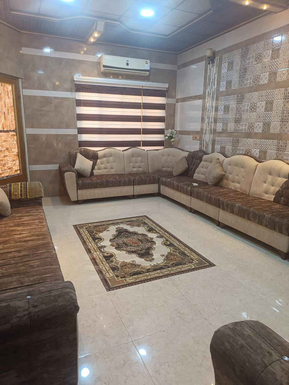 عروض مكتب  الاخؤين للعقار 
حي الملاين الأولى 
بيت مساحه 140 متر طابقين 
قرب جامع الصواف 
تسليم فوري 
عرض الشارع 20متر 
طابق الأرضي عدد غرف نوم ١ +هول+استقبال 
طابق الثاني ٣ غرف نوم وصحيات

جنس الارض زراعي ملك صرف 

الاستفسار 

***********  ابو رعد

***********  ابو عمر

***********  رعد بيغمبرلي
