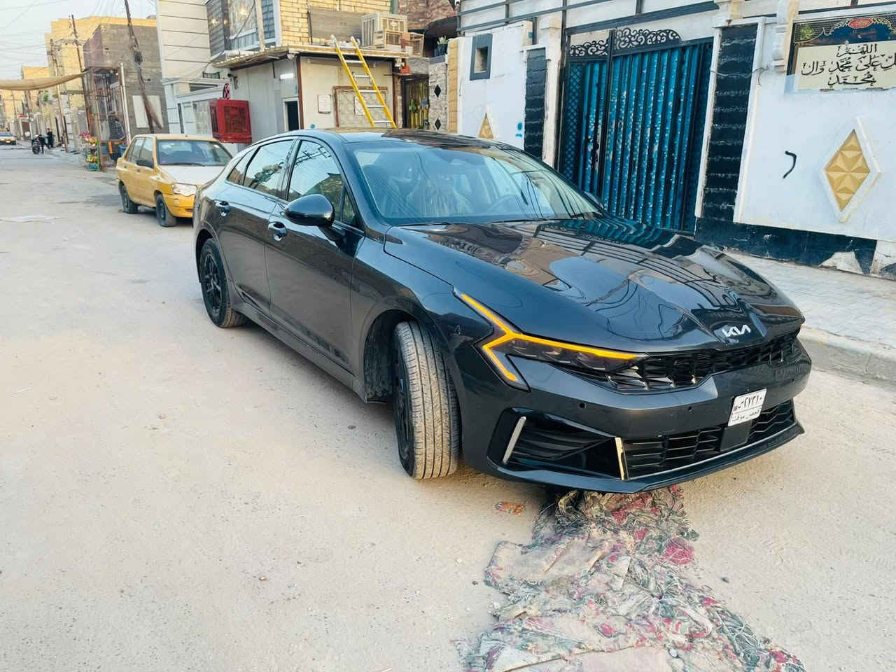 سلام عليكم عندي كي فايف مديل ٢٠٢٥ نص مواصفات ماشيه ٥٠٠٠  وارد امريكي مكينه 2500 بيه حادثة تبدل جاملغ عكس سايق وبنيد وباب خلفي بدون رقم مكاني بغداد مدينه الصدر ***********السعر ١٤٣ قفل قفل سياره بسمي كامله مابيه اي نقص
