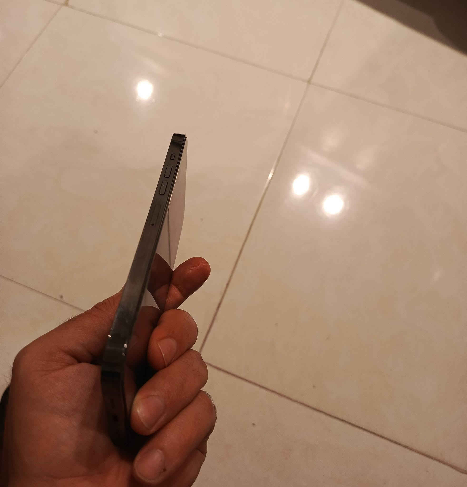 السلام عليكم
١٣بروماكس امريكي ذاكره ٢٥٦ مبدل شاشه فقط نوعيه كلش. زينه بطاريه  ٧٩ بلادي جهاز كلش حلو ومرتب ومابي اي خلل 
اتصال نت كاميرات تخبل شحن مايصرف لا يقطع 
السعر500 وبي مجال مكاني حله  مركز
رقمي. 
***********
