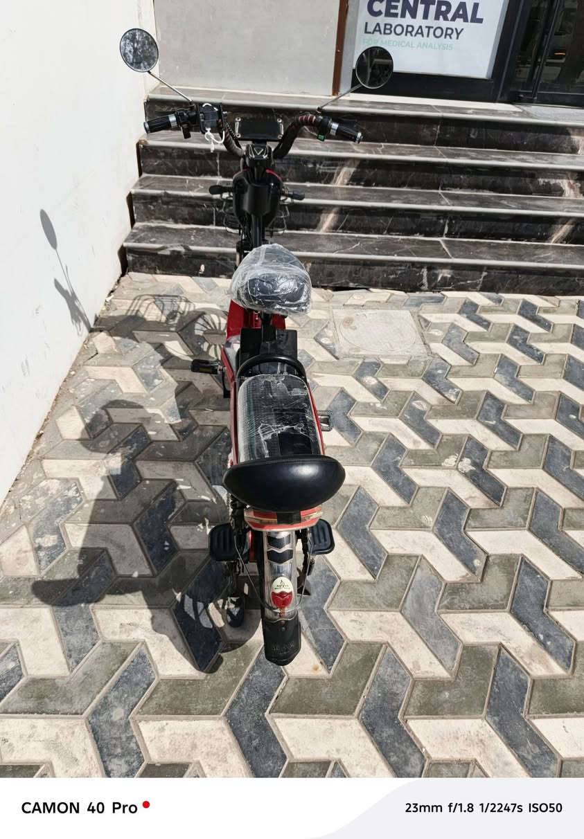 السلام عليكم دراجه عالشحن للبيع نظيفه كل شيء ما بيها بطارياتها كلهن 100% كهربائياته السعر 275 بها مجال عنواني ديالى بعقوبه جديده شارع المستشفى اللي يحب يستفسر ***********
