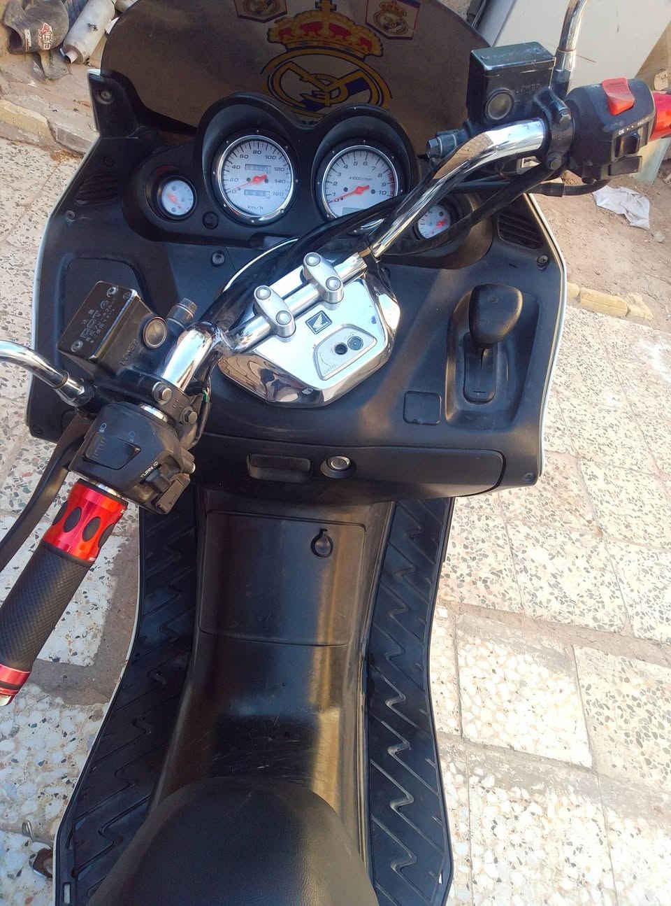 السلام عليكم دراجه فورزه 06للبيع السعر600وبيهه مجال ***********
