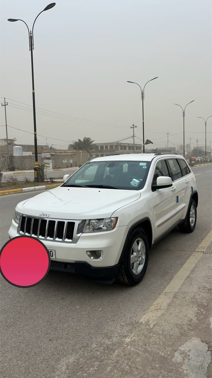 سلام عليكم جيب لاريدو موديل 2012
محرك 6سلندر 3600
وارد امريكي مكفول 
بصمه ابواب وتشغيل
مانع انزلاق 
مثبت سرعه
رقم ديالى مميز دولي
كشن جلد وكهربائي 
مواصفات لاريدو معروفه
ديالى المقداديه
السعر 175 وبيها مجال 
للاتصال ***********
