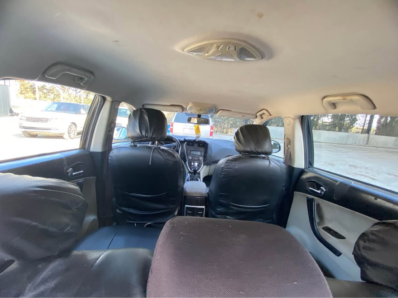 GAC صالۆن  
مۆدێل ٢٠١٧  ڕەشی قەتران 
١٤٩ هەزار ڕۆشتوە گێڕ و مەکینەی نەکراوەتەوە 
ڕەقم باریکە و سەنەوی تا ٢٠٢٩ تازەیە 
بەناو خۆمانەوەییە 
دەفتەر بەنزینی لە گەلە
نیو بۆنینتی بۆیاخە  
سعری ٧٣$  
شوێن سلێمانی
***********
*********** السليمانية, العراق
