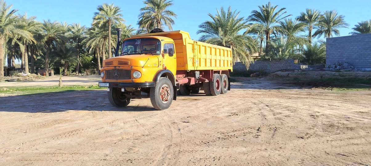 السلام عليكم للبيع اقجم موديل 1979 رقم نينوى نكليزي لل28 محرك 55 بي صرف كير 111 جديد مكفول مجموعه نص جي اف قيطان 90 شاصي مكفول كفاله عامة من صبغ وكسر وفطر تخم تاير بدي تعبان بسمي تحويل ثاني يوم السعر 34 للاستفسار *********** //***********
