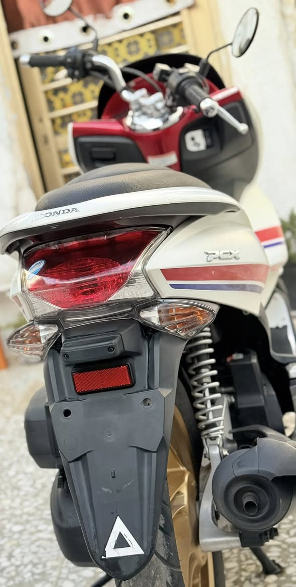 سلام عليكم شباب دراجه بي سي اكس البيع مال رمبه صار شهرين نزله كفاله عامه ***********
