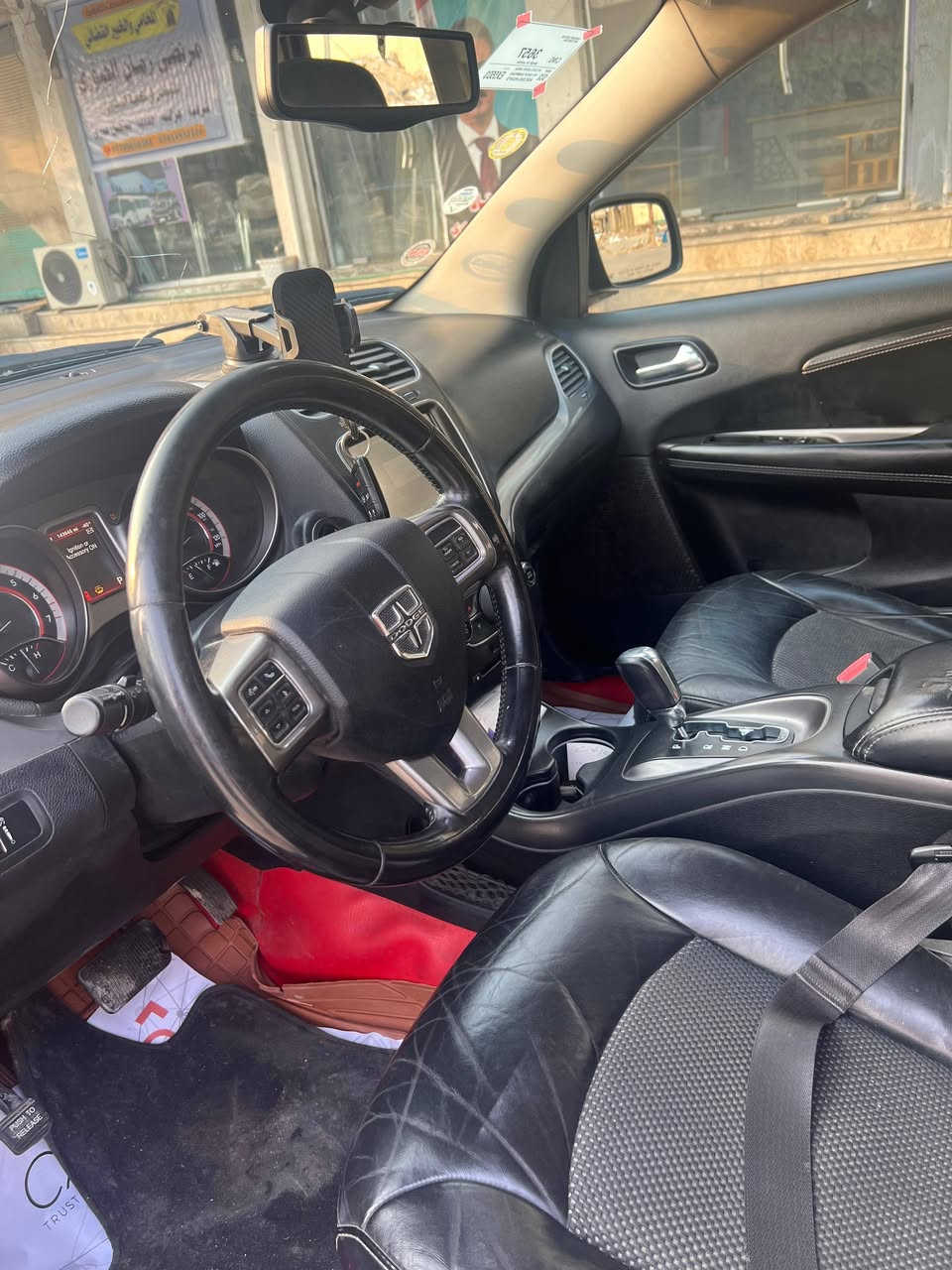 جورني ٢٠١٧ رقم سليمانيه  انكليزي مكينه ٣٦٠٠ قبل اسبوع مبدل مكينه حاويه جديده تخم تاير حداديه كامله السياره جاملغ او بنيد حادث امريكا السعر ١٤٥ او بيه مجال بصيط 
عنوان نجف 
 ***********
