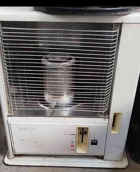 سلام عليكم متوفر وجبة صوبات نفطية وكهرباءية و بأسعار مناسبة جدا (#شرط الفحص) في مزاد المدينة لبيع الاغراض المنزلية الموقع جلولاء النافورة مجاور هلا ماركت خلف العيادة البيطرية ***********
