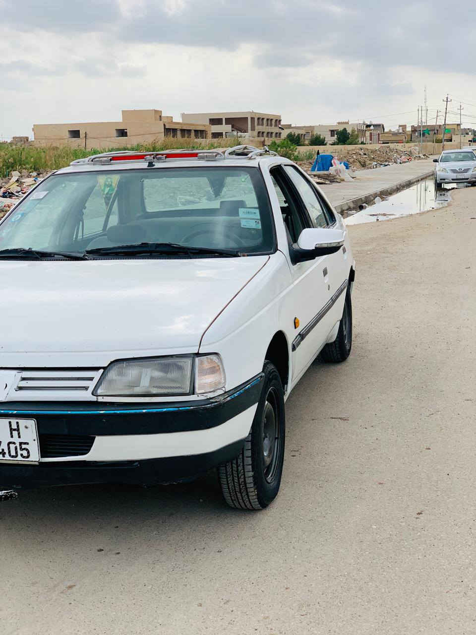 السلام عليكم للبيع بيجو 405 موديل 2009 رقم بغداد بسمي سياره جديده تخم تاير جديد  دوشمه جديده كير مكينه بجيس حداديه جديده تبريد ثلج السعر 40 مكاني كوت ***********
