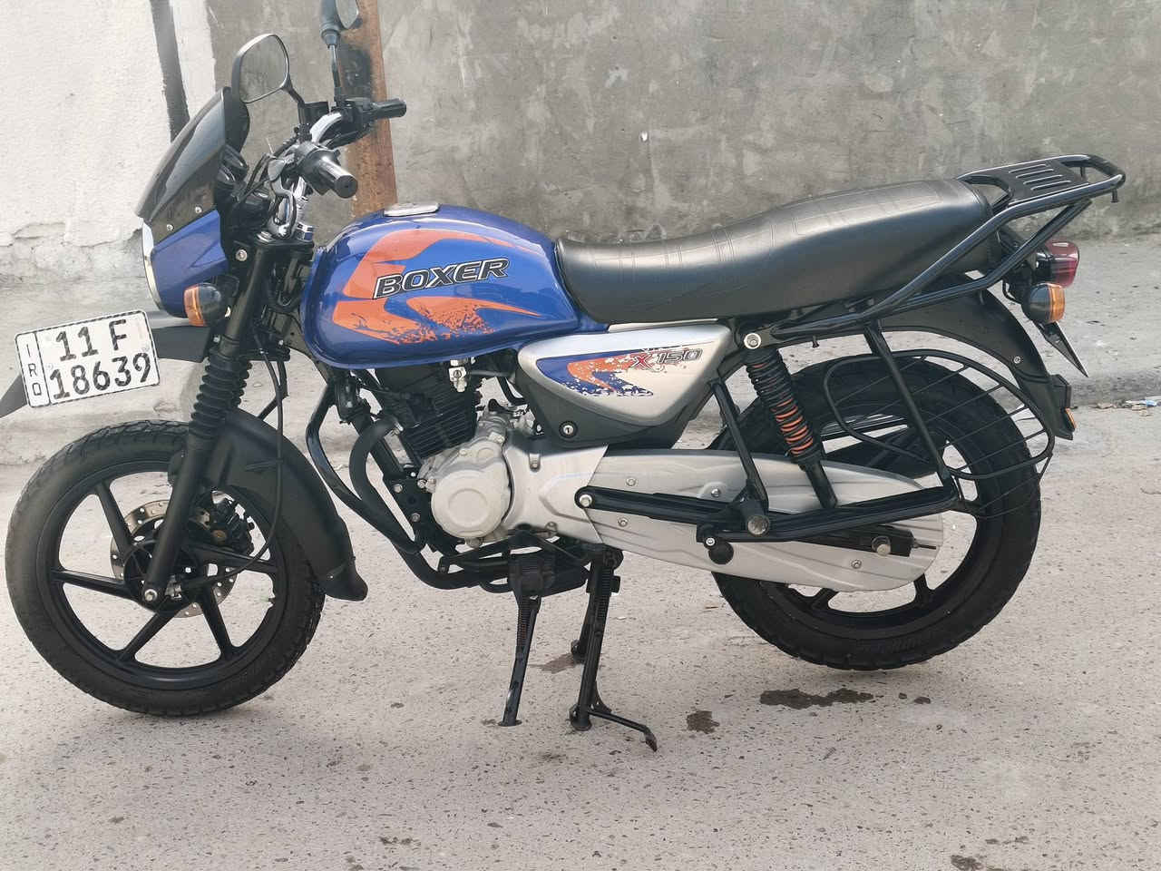 بوكسر مديل 2023 طالعه بل2024 مرقمه بغداد انكليزي تحويل ثاني يوم دراجه  كفاله عامه بحالت لوكاله ومامفتوح بيه برغي احله واجدد منل صور ماشيه 10الف دراجه انطي بيه ظمان سبوع ايشي بيه ترجع للبيع السعر مليونين2850 وبيه مجال بسيط مكاني شعب ***********
