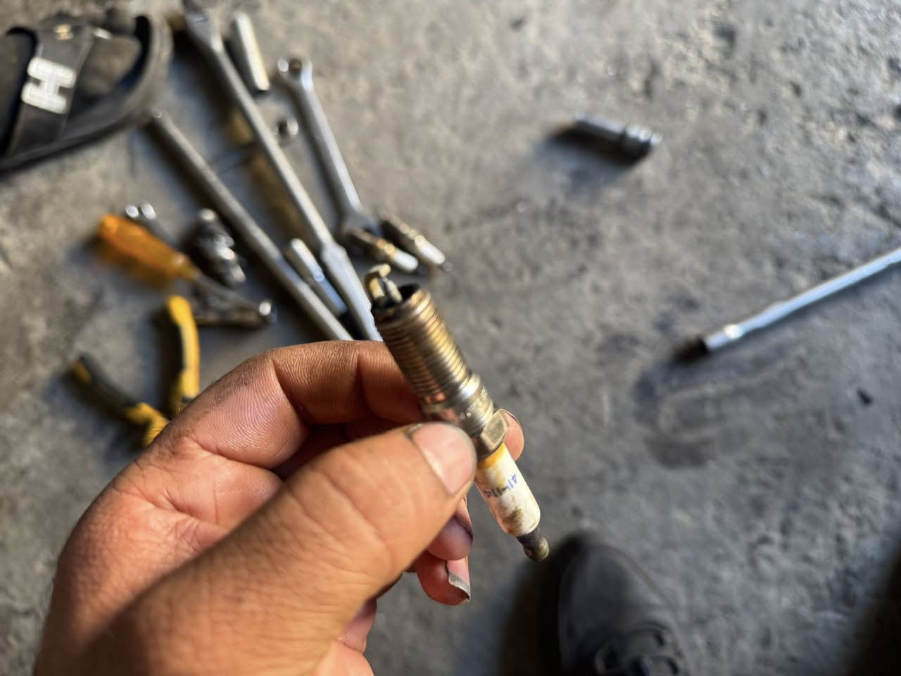 تجفيت كير همر
وسيرفز عام 
ساحه الطيران كم ارمل 
***********
