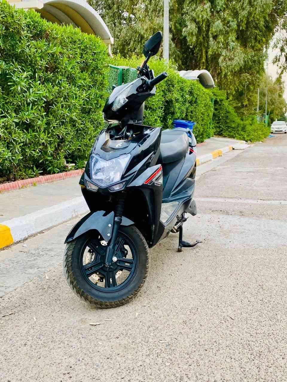 سلام عليكم 
دراجه سكنس شحن 2025 
6بطاريات مسطره
نضام R
4نمر 
بصمتين
لد 
دراجه كلش نضيفه وبعدها جديده 
فقط بيها نقص الي ماشر بصوره 
سعرها 700 بغداد حي العامل 
***********
